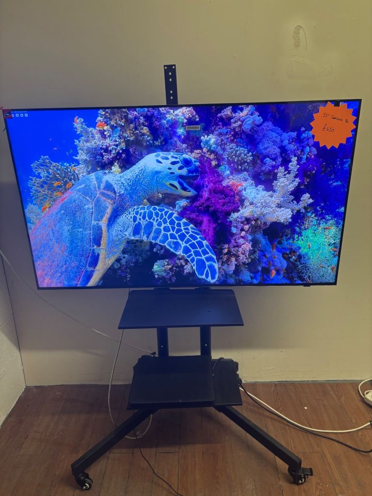 55” SAMSUNG 8K - Model UE55QN700A