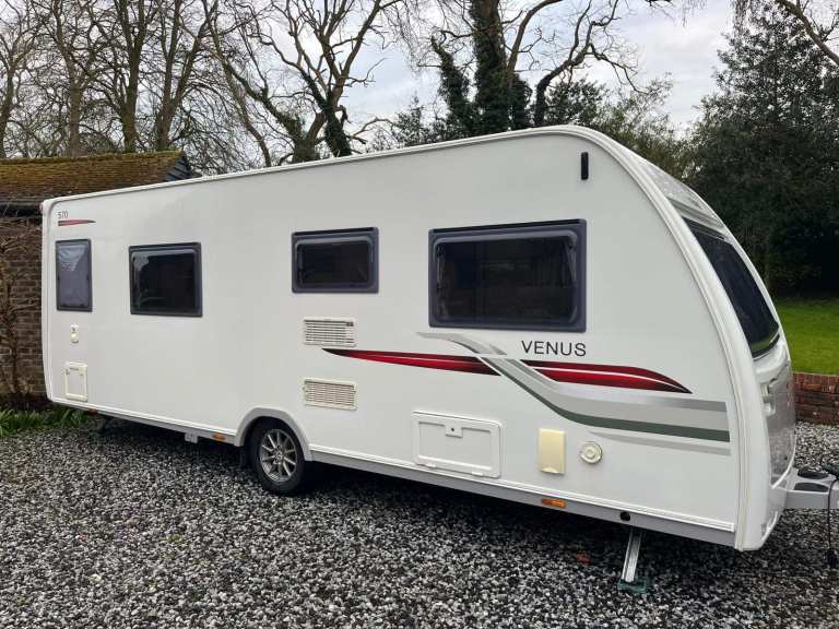 Lunar Venus 570/4 2017 4 Berth