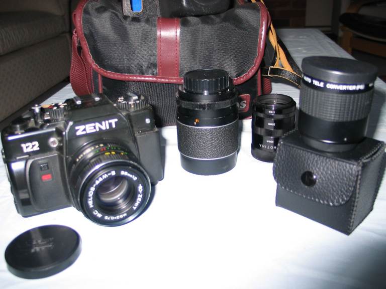 Zenith 122 35mm SLR Camera Kit (1)