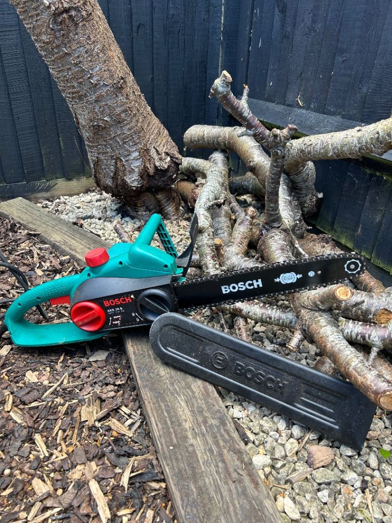 BOSH ELECTRIC CHAINSAW AKE 35s