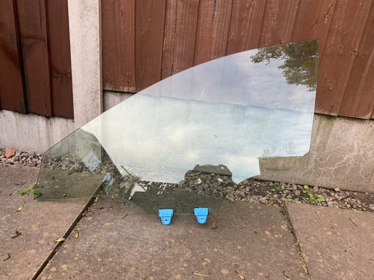 Mazda 6 2012-onward front left door glass