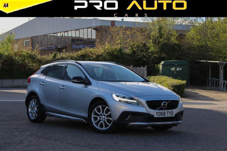 2019 Volvo V40 Cross Country 2.0 D2 Nav Plus Euro 6 (s/s) 5dr HATCHBACK Diesel Manual