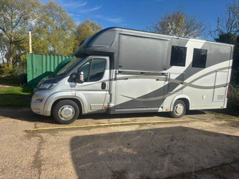Lovely 4.5T Horsebox!! Citroën Relay • Super easy drive> Two massive horses> Huge Payload