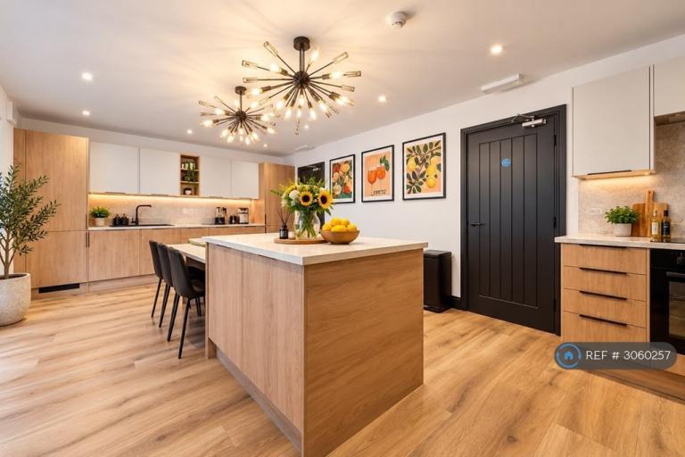1 bedroom in Whittaker Lane, Manchester, M25 (#3060257)