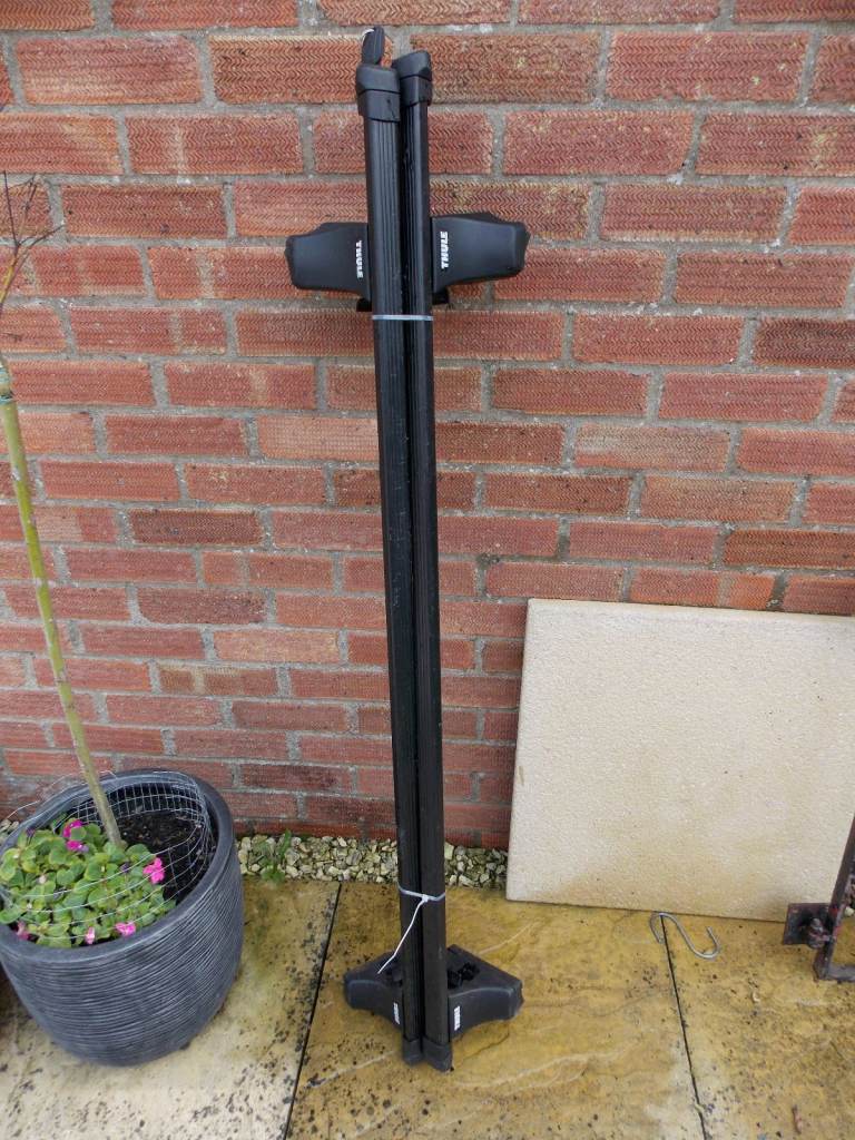 VW Golf 2007 roof bars with locks and keys 