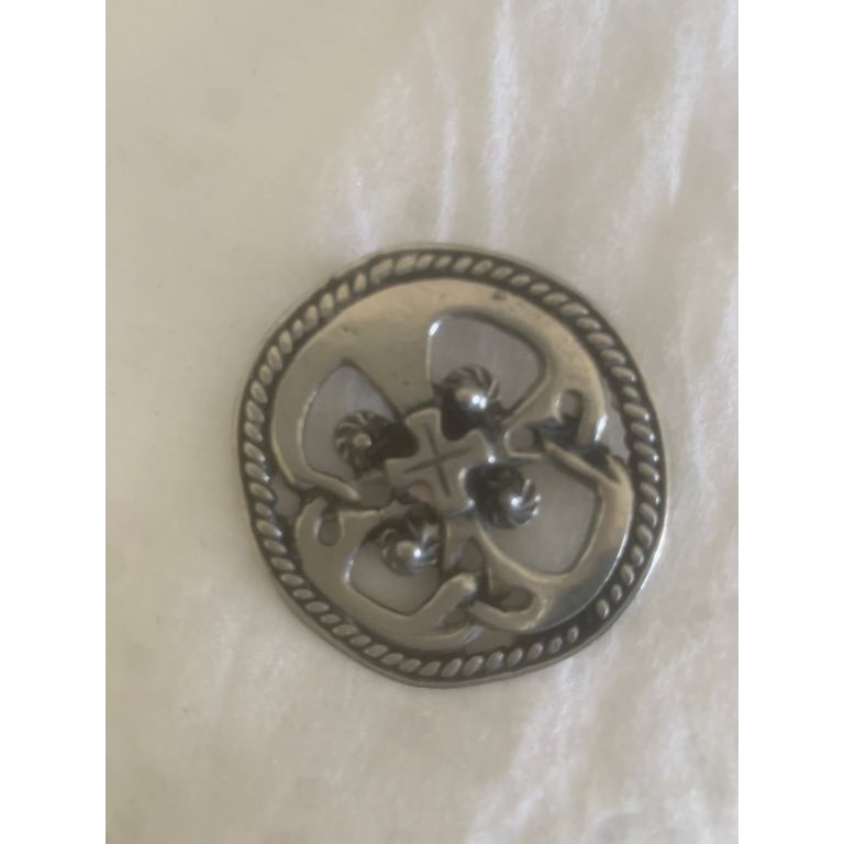 Vintage pewter brooch 