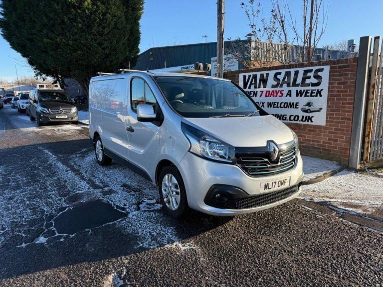 2017 17 RENAULT TRAFIC 1.6 DCI 27 SPORT NAV PANEL VAN 5DR DIESEL MANUAL SWB STAN