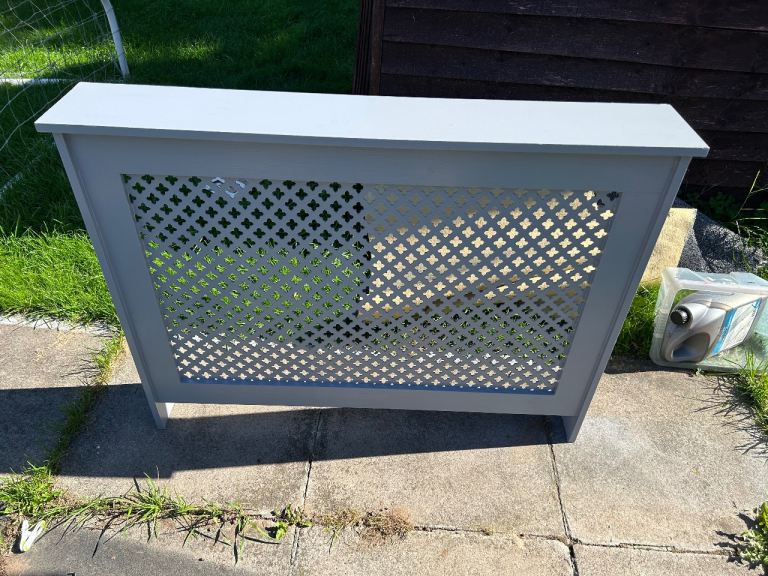 Grey Radiator Cover – Good Condition, 90cm Wide