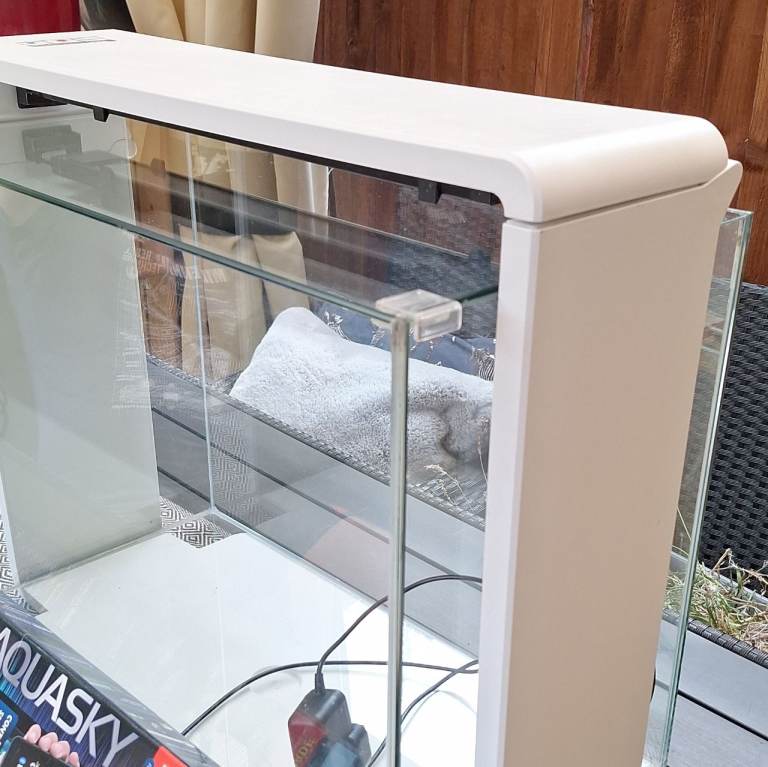 Fish tank 90L with app control led lights 