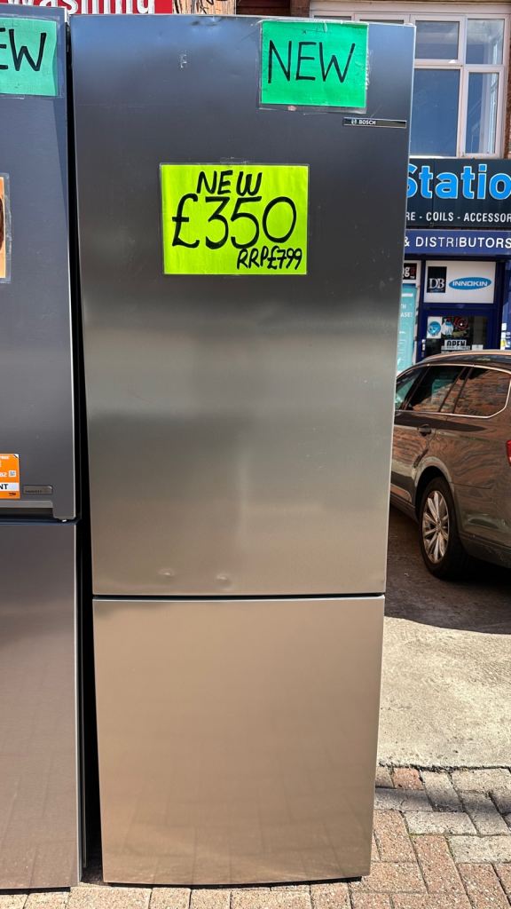 NEW/GRADED KGE49AICAG 70CM FRIDGE FREEZER *** OUR PRICE £350*** RRP £749