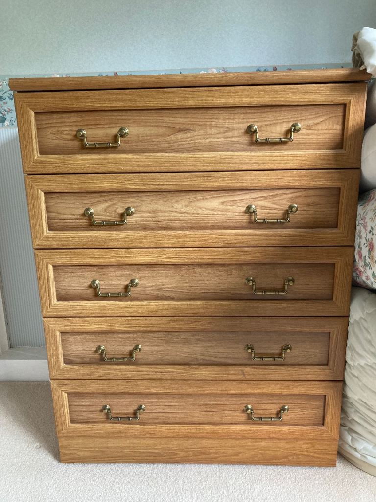Bedroom furniture (sold complete or separately)