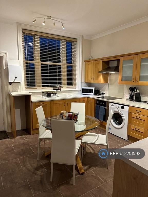 1 bedroom flat in Acomb Road, York, YO24 (1 bed) (#2713592)