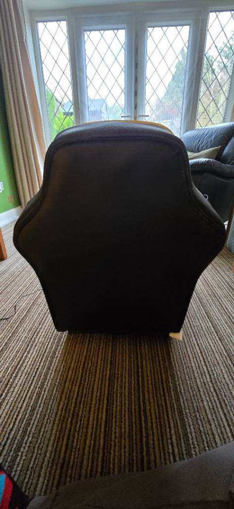 X-Rocker Chimera 2.0 Gaming Chair – Built-In Stereo Speakers – Excellent Condition