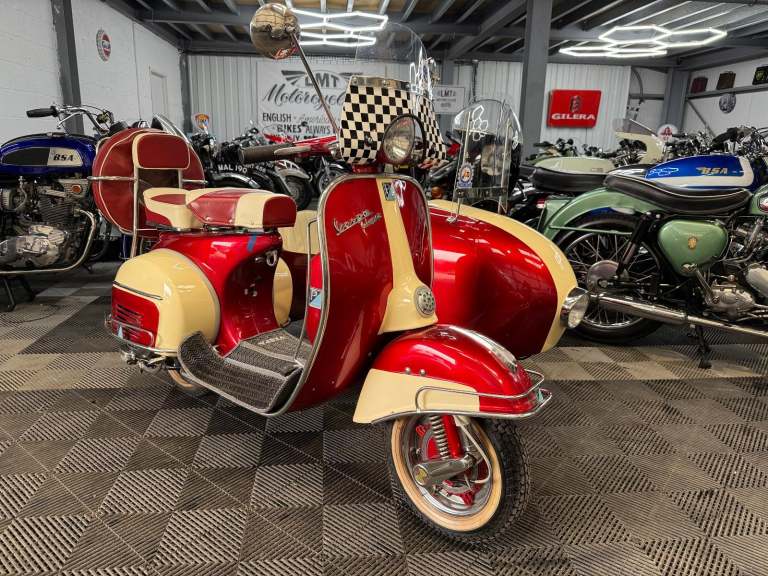 1966 Vespa 150 Super Stunning Italian side car combination, **ELECTRIC START** 