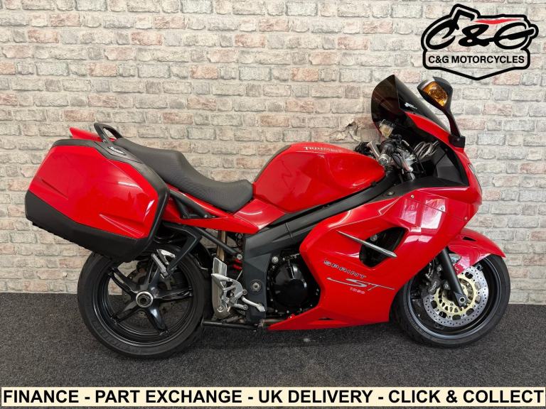 2010 Triumph Sprint ST 1050 - 26k miles - 1 owner - Stunning condition 