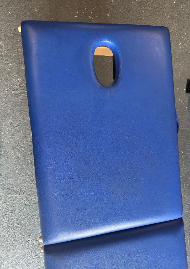 Massage Table 