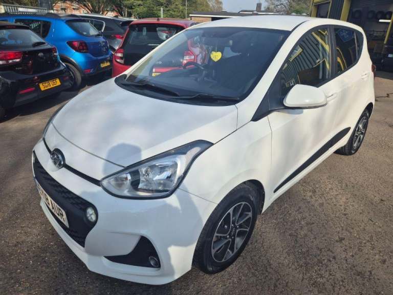  Hyundai i10 1.0 Premium 5dr Petrol