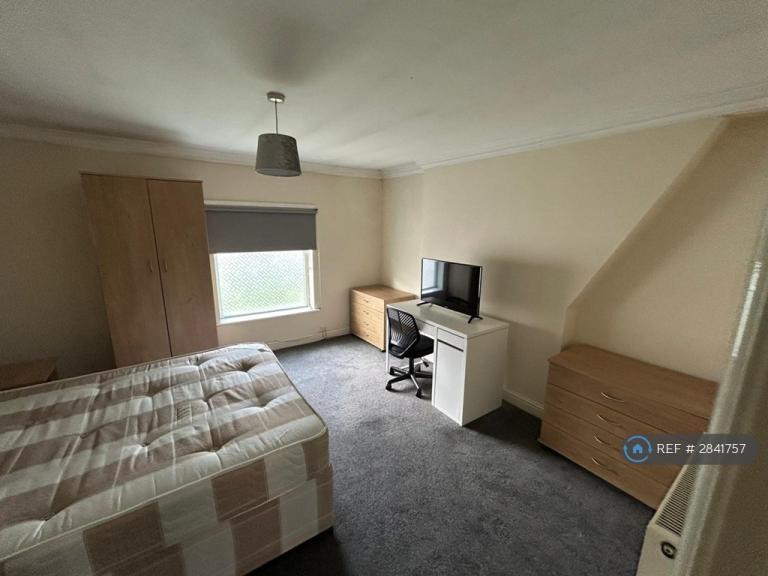 3 bedroom house in Wigan Road - Mccomb Property, Ormskirk, L39 (3 bed) (#2841757)