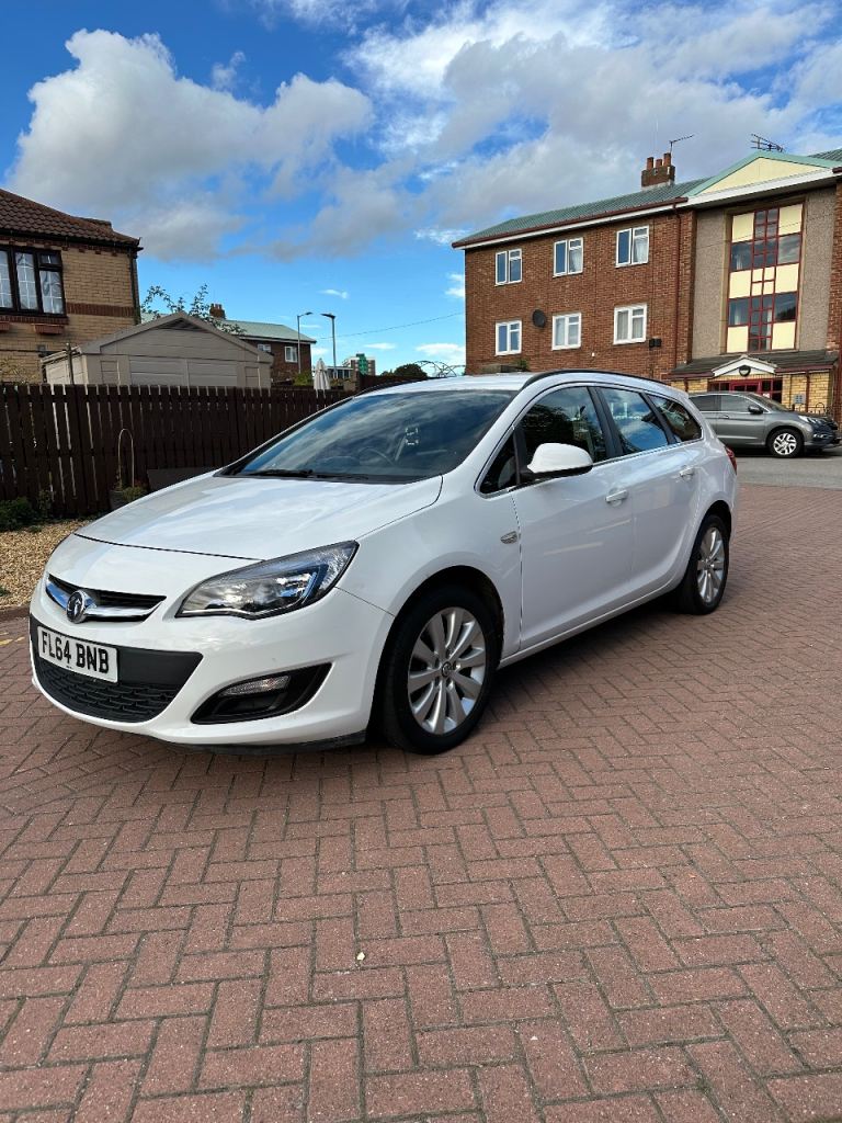Vauxhall, ASTRA, Estate, 2014, Manual, 1956 (cc), 5 doors