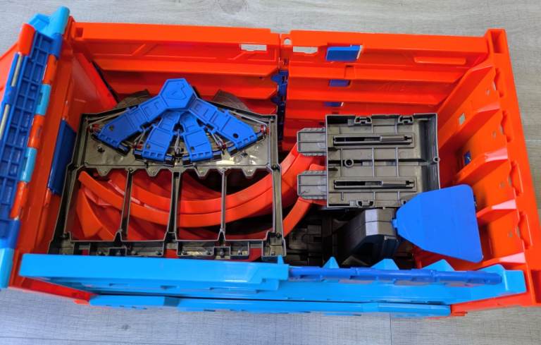 Hot Wheels Track Builder Race Crate, very good used condition 