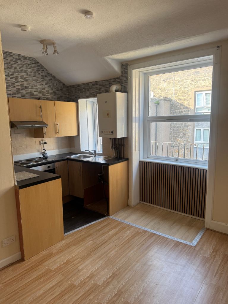 Centrally located two bed flat - Burntisland 