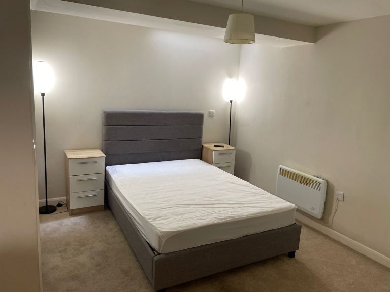 Big 1 bedroom flat in Leeds 