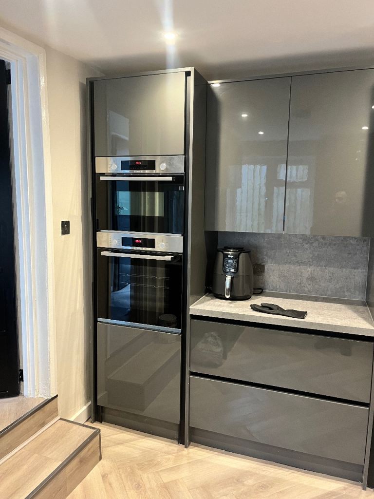 Kitchen and bathroom fitters , plasterers , tilers . 