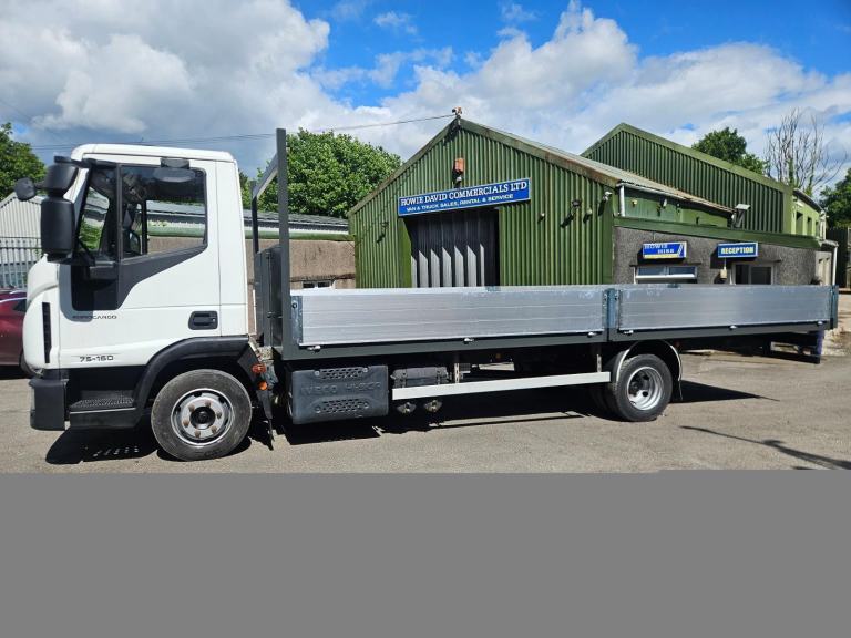 2020 Iveco 7.5 ton 21ft drop side/low mileage /1 owner/air con/warranty