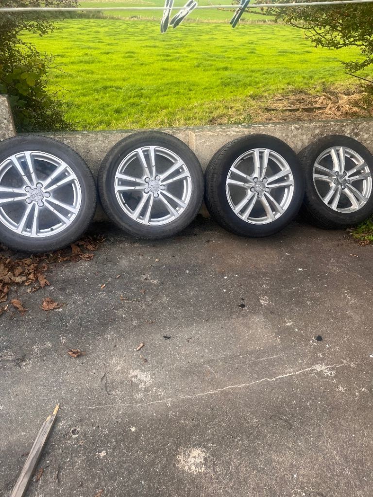 Genuine 18in Audi Q3 Alloys and tyres