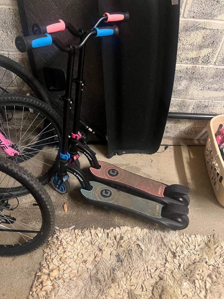Globber Flow 125 Scooter - Pink/Blue, Good Condition