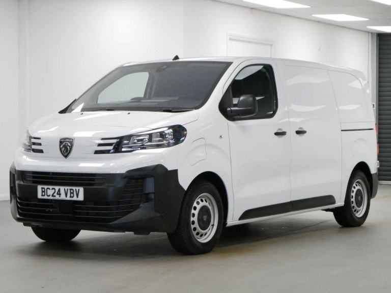 24 PEUGEOT E-EXPERT 100 KW 75 KWH L1 PROFESSIONAL AUTO ( DELIVERY MILES )