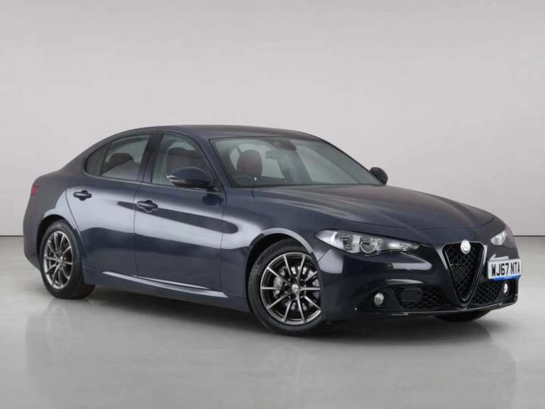 2017 Alfa Romeo Giulia 2.0T Super Saloon 4dr Petrol Auto Euro 6 (s/s) (200 ps) Saloon Petrol Auto...