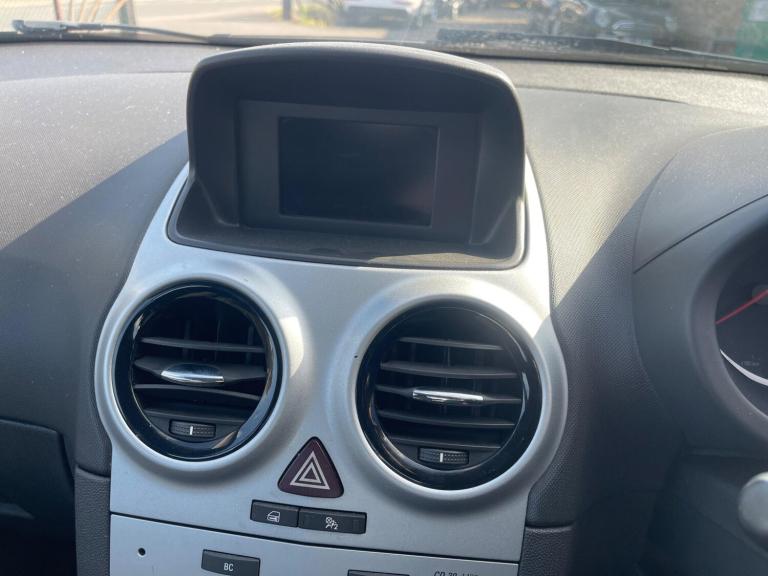 2009 Vauxhall Corsa 1.2i 16v Club 5dr HATCHBACK Petrol Manual