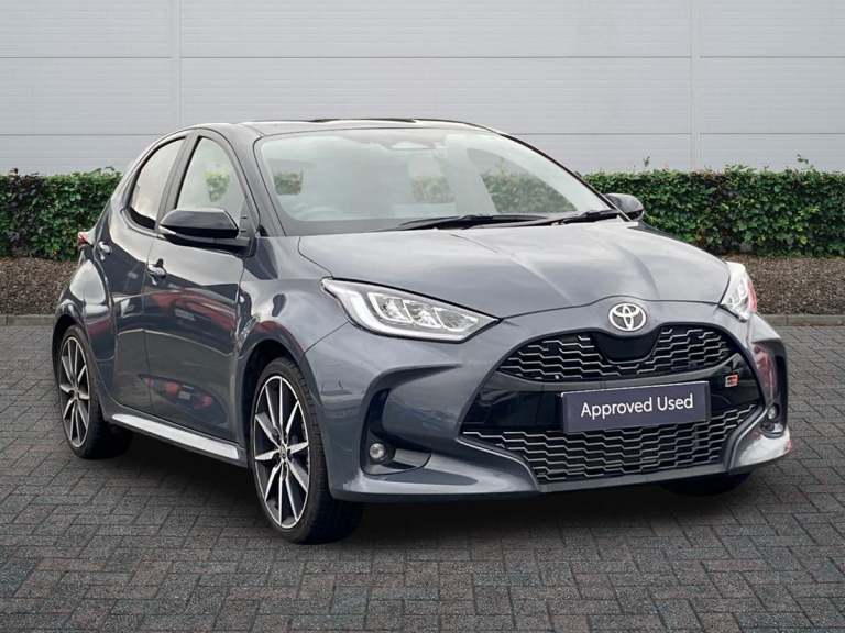 2025 Toyota Yaris 1.5 Hybrid 130 GR Sport 5dr CVT (Bi-tone) Hatchback Hybrid Automatic