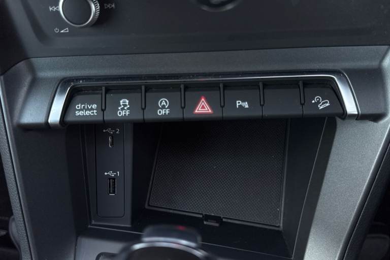 2019 Audi Q3 35 TDI S Line 5dr S Tronic ESTATE DIESEL Automatic