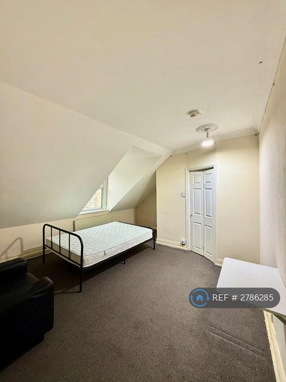 1 bedroom in Lee High Road, London, SE13 (#2786285)