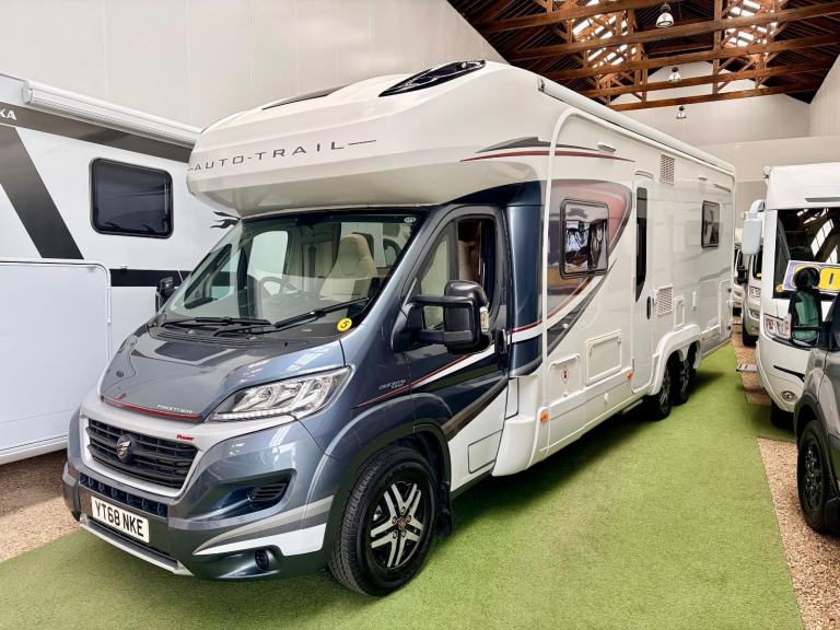 AUTOTRAIL COMANCHE / TAG AXLE / ISLAND BED / 4 BERTH / AUTO / 68 REG MOTORHOME 