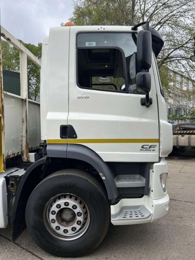 2015 DAF CF-370 6X2 CRANE VEHICLE