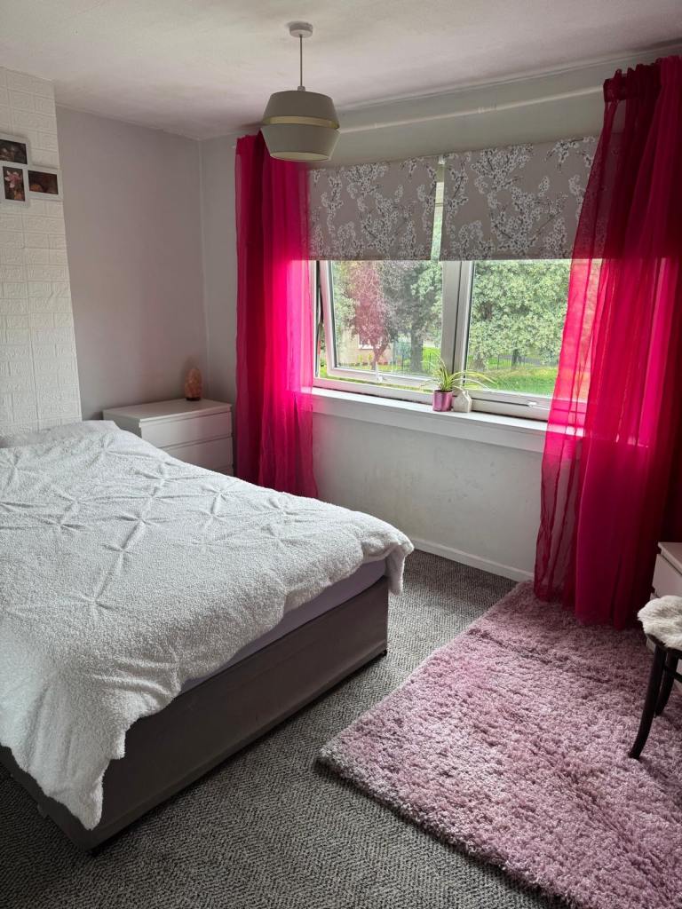 Available Now – Bright Double Room in Saughton | Bills & WiFi Included | £650 PCM