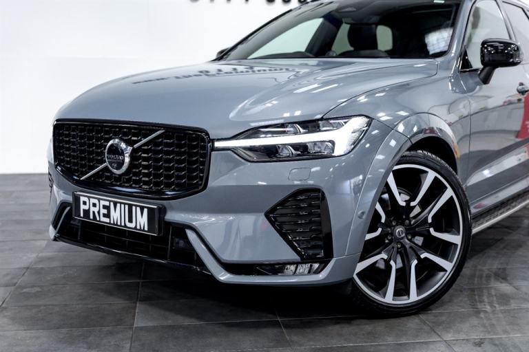 2022 Volvo XC60 2.0 B4D R DESIGN Pro 5dr AWD Geartronic ESTATE DIESEL Automatic