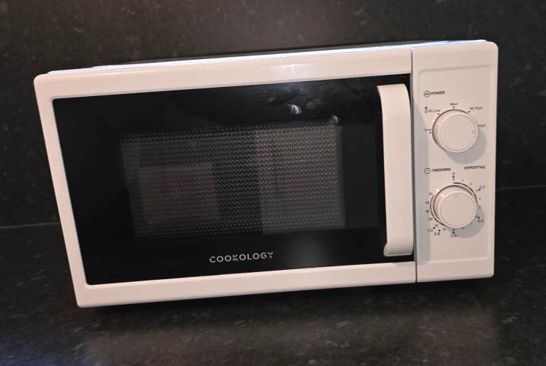 Microwave hardly used