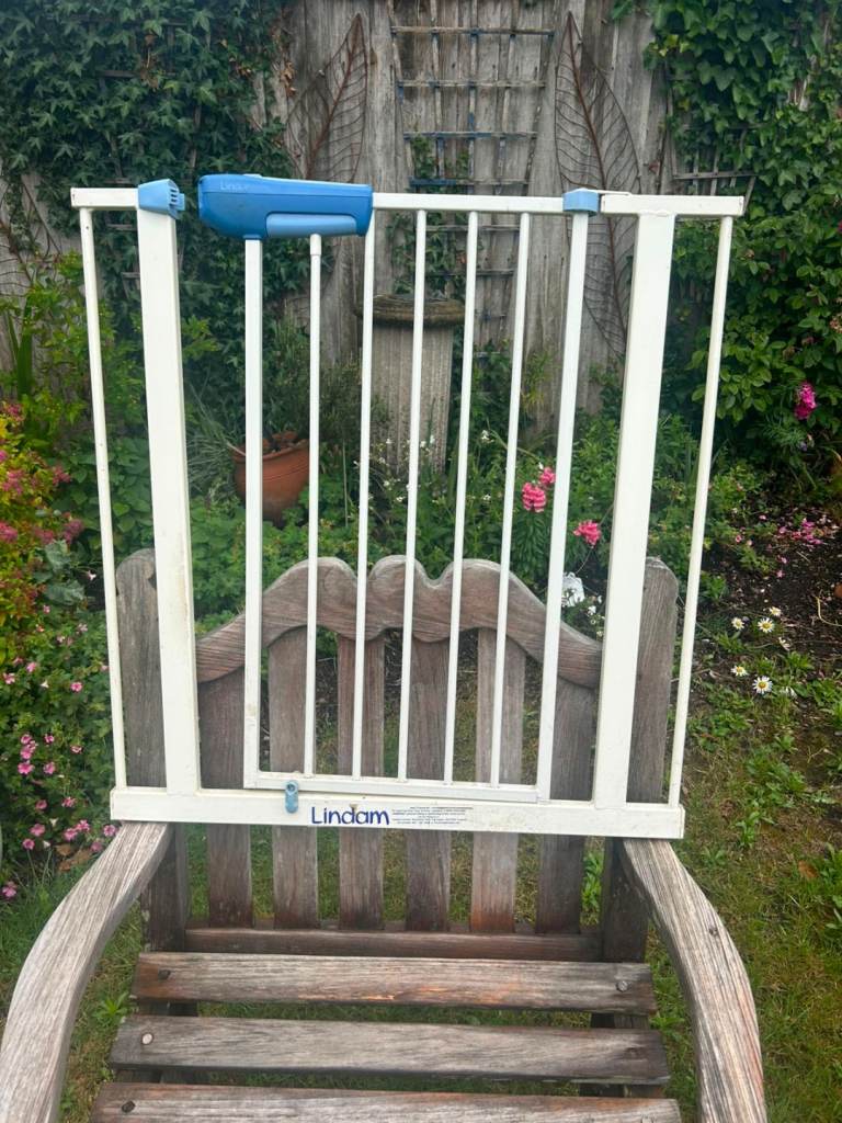 Baby gate / dog gate