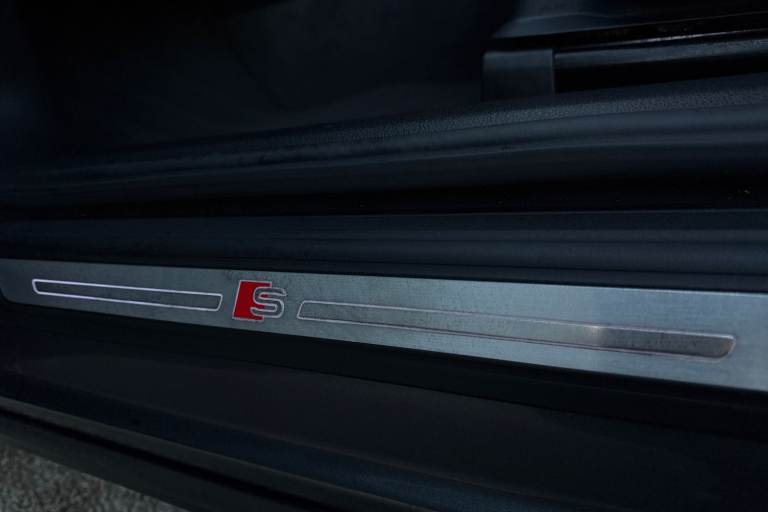 2022 Audi Q5 Edition 1 40 TDI quattro 204 PS S tronic SUV DIESEL Automatic