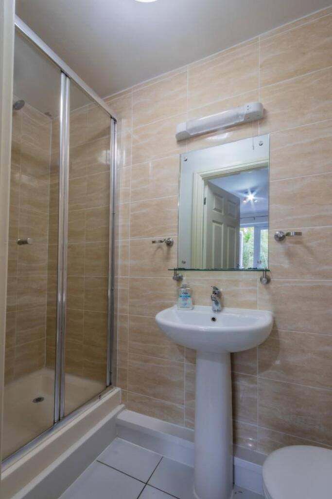 1 Bedroom Flat in Easton, Bristol - 40m2 - No Chain - Private Parking Space in a Gated Community