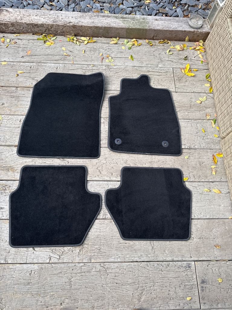 Ford Puma / Fiesta Floor Mats Brand New