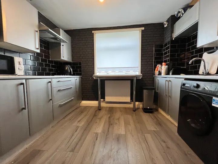 Room For Rent, Tillicoultry