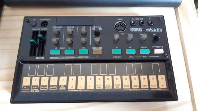 Korg Volca FM Digital FM Synthesizer/Sequencer | in Southside
