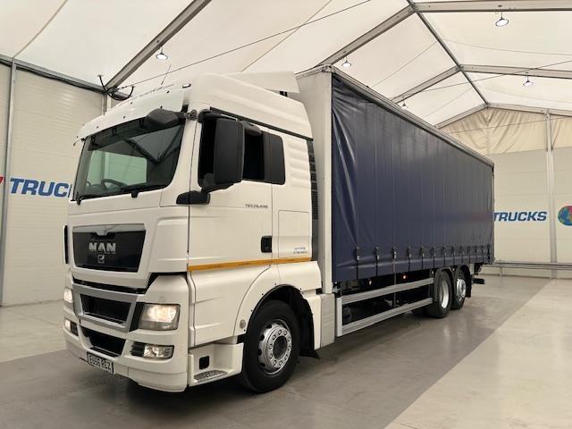 MAN TGA 26.400 6x2 Rear Lift Curtainsider