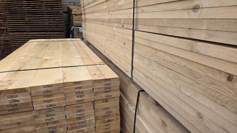 🪚 3.9m German White Wood Scaffold Boards