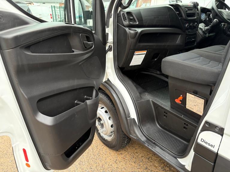 2019 Iveco Daily 3.0 HPI Welfare Van With TailLift NA Diesel Manual